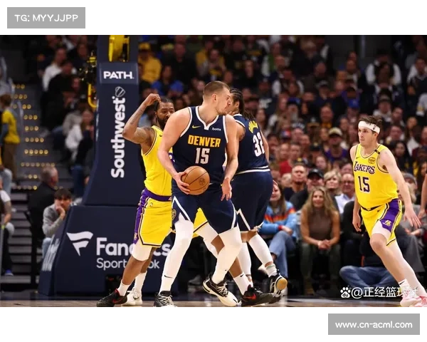 湖人里夫斯季前赛遭撞伤,预计缺席剩余季前赛 湖人里夫斯季前赛遭撞伤,预计缺席剩余季前赛